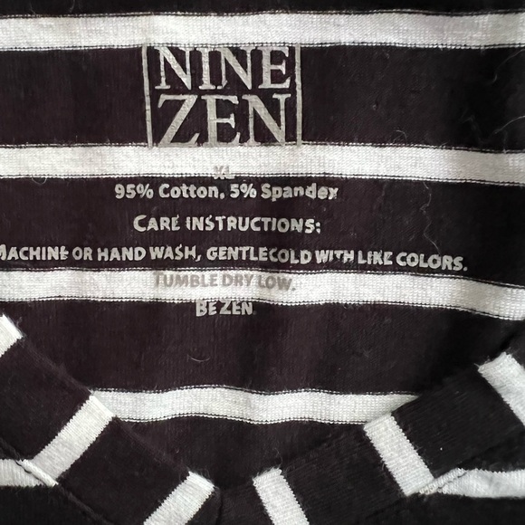 Nine Zen Size XL short sleeve striped t-shirt. Stretchy, V-neck. B & W EUC - Picture 5 of 5